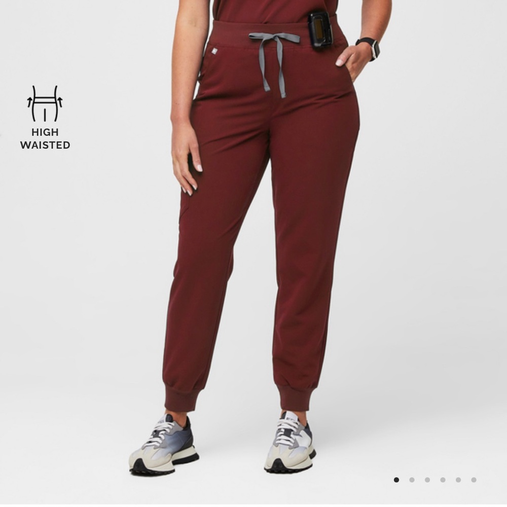 High waisted Zamora scrub pants